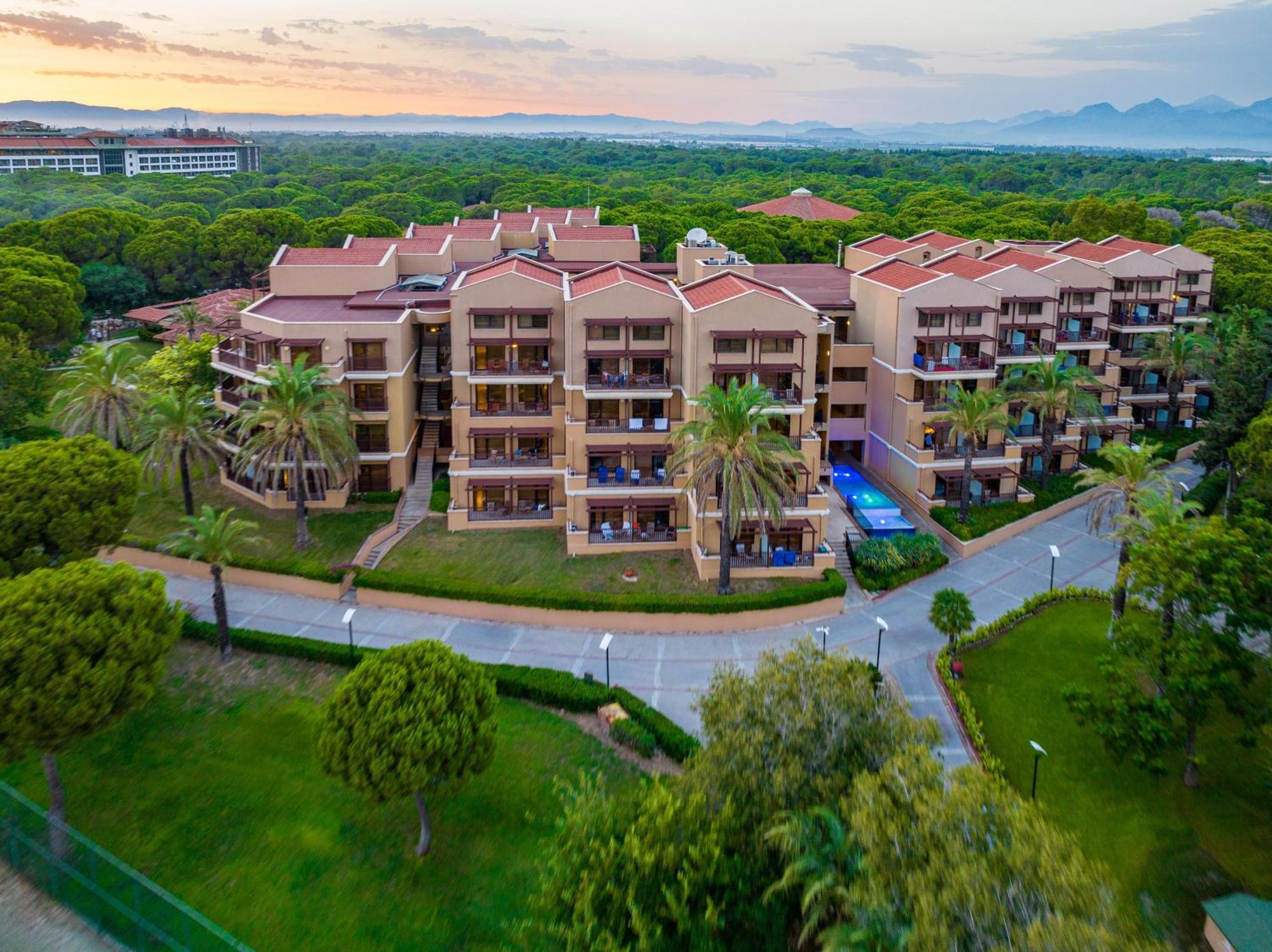 Asteria Family Resort Belek Antalya Ngoại thất bức ảnh The Village