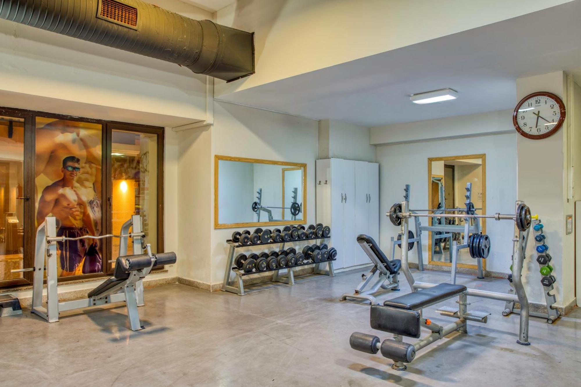 Asteria Family Resort Belek Antalya Ngoại thất bức ảnh The gym at the hotel