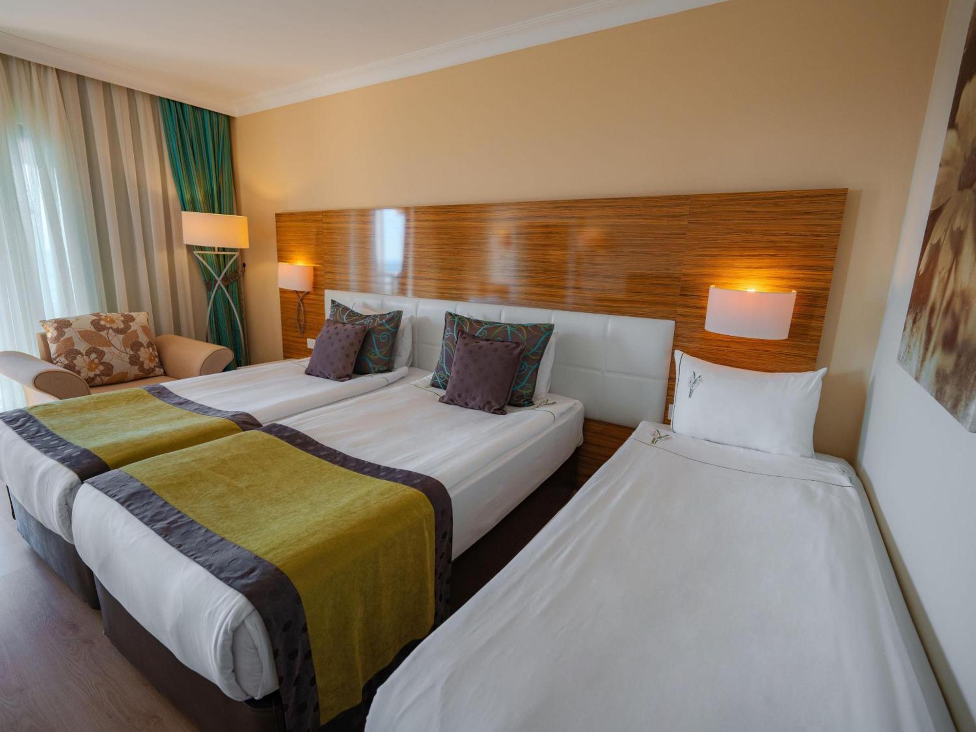 Asteria Family Resort Belek Antalya Ngoại thất bức ảnh A room at the hotel